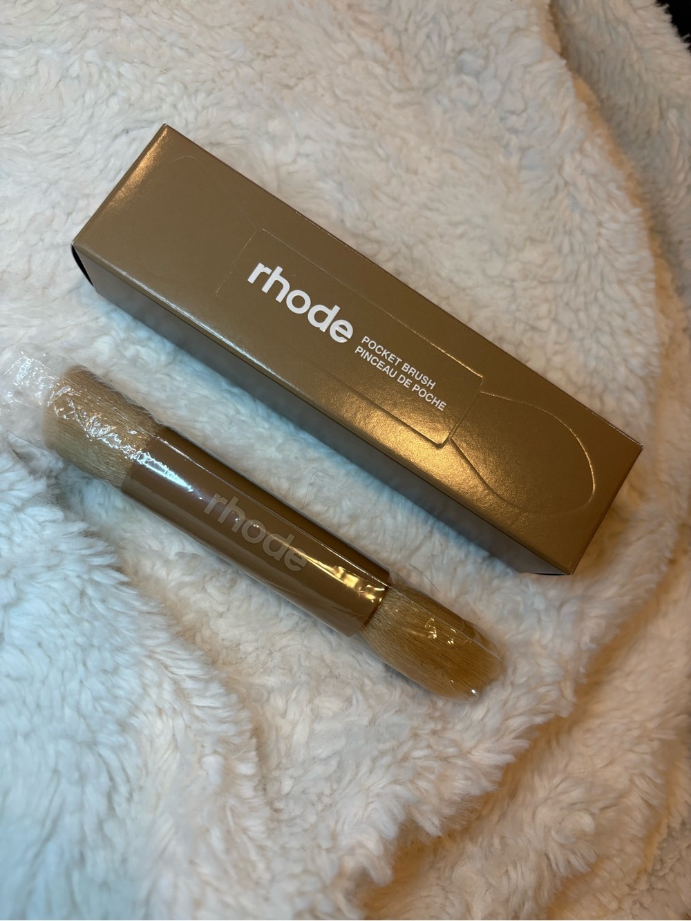RHODE Pocket Brush
